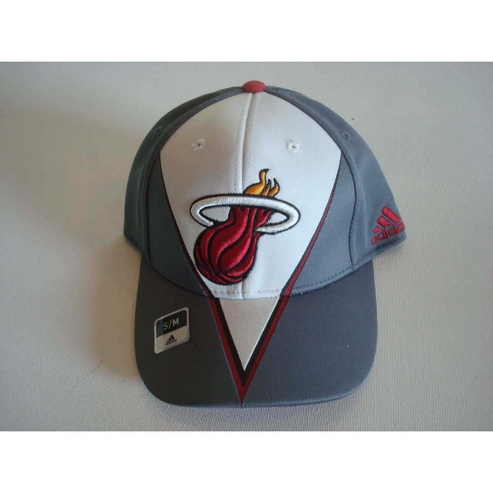 MIAMI HEAT ADIDAS GOLF FITTED SIZE S/M DEADSTOCK HAT CAP VINTAGE R1